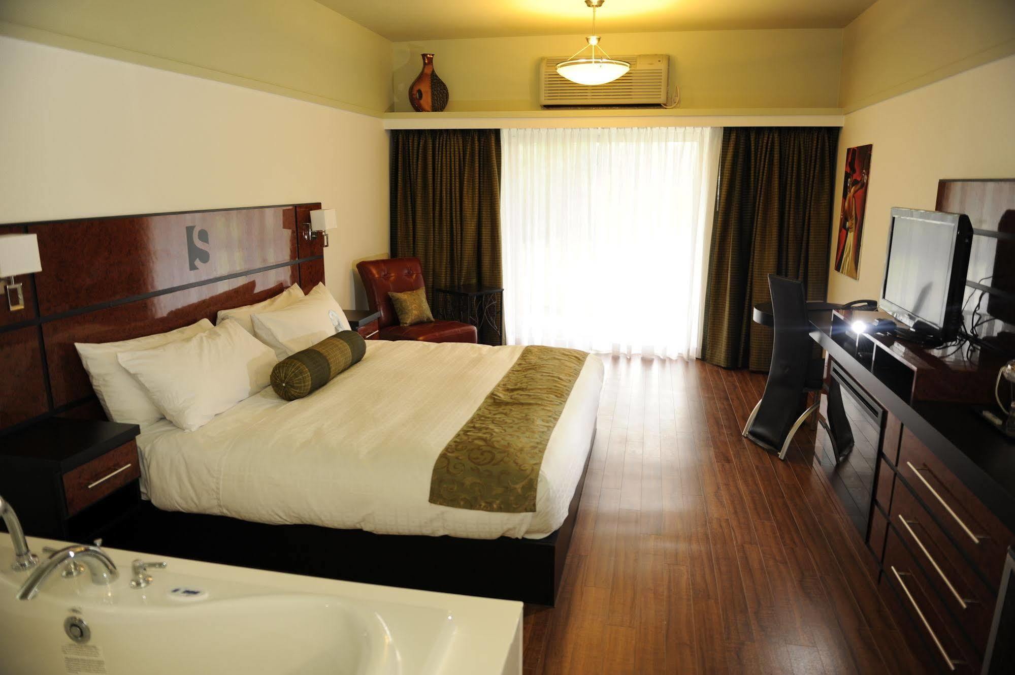 Samuels Boutique Hotel Goderich Eksteriør bilde